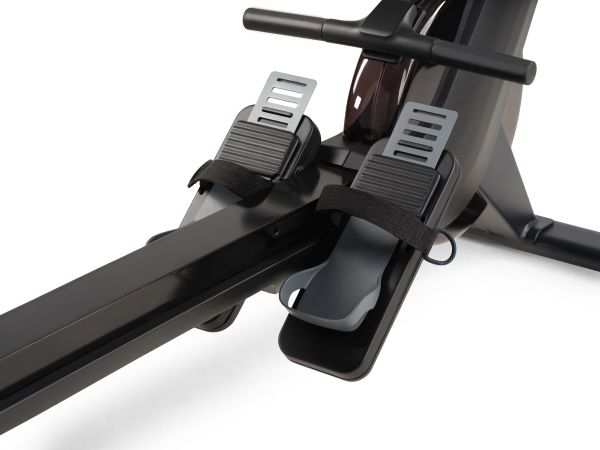 NordicTrack RW600 Rowing Machine - Immersive Fitness Experience